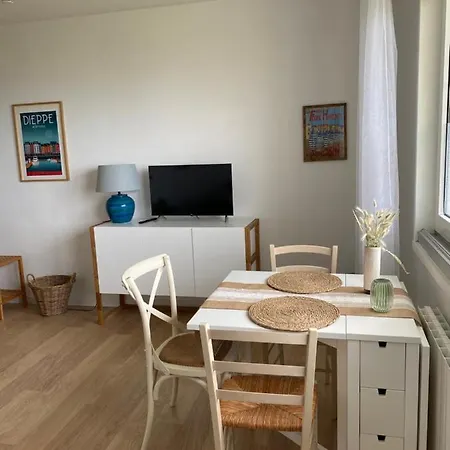 Apartment Lumineux Rdc Vue Sur Parking Prive